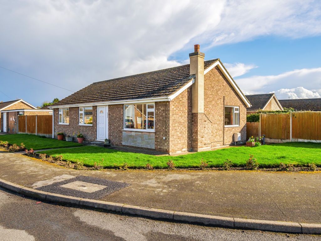 3 bed detached bungalow for sale in Bradway, Sturton By Stow, Lincoln LN1, £180,000