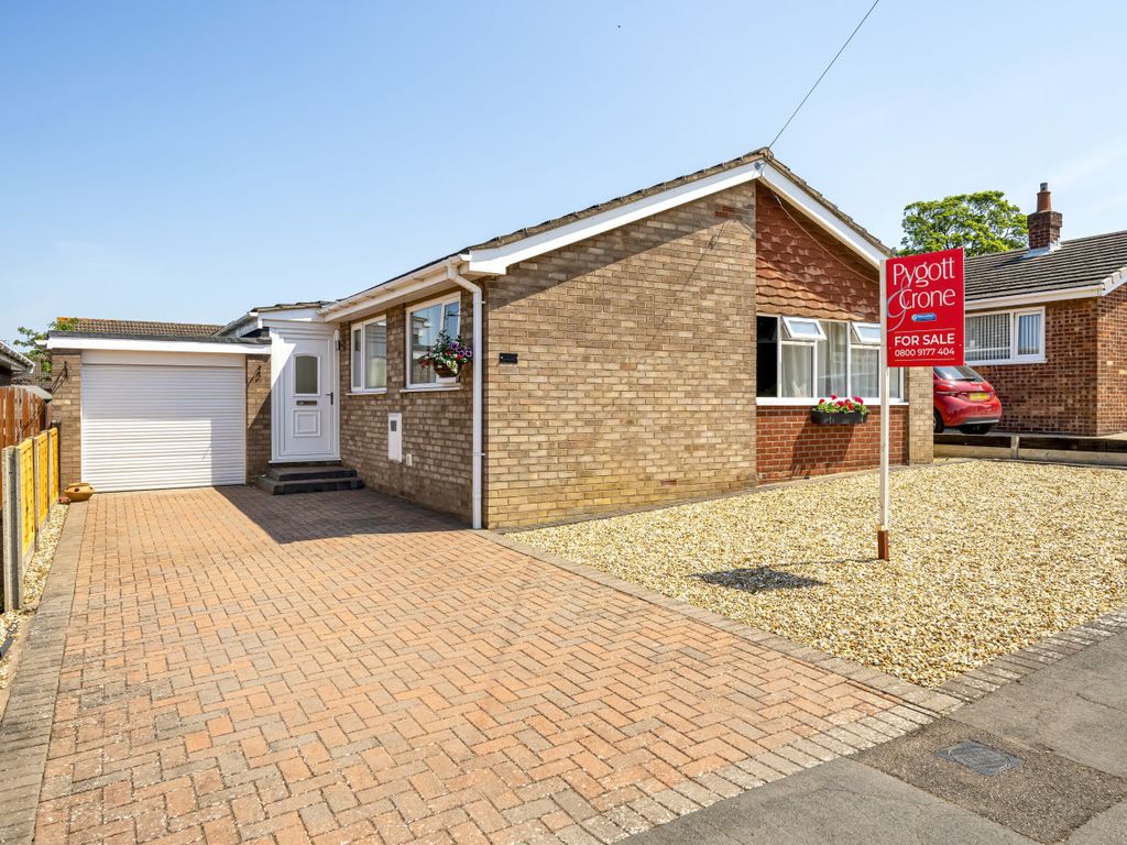 3 bed bungalow for sale in Granson Way, Washingborough, Lincoln LN4, £300,000