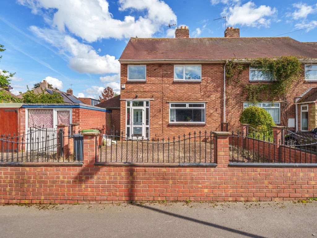 3 bed semi-detached house for sale in De Wint Close, Lincoln, Lincolnshire LN6, £200,000