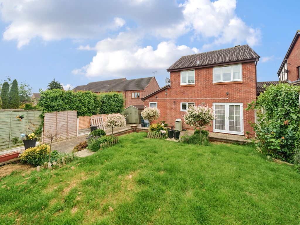 4 bed detached house for sale in Cherrywood Drive, Gonerby Hill Foot, Grantham NG31, £285,000
