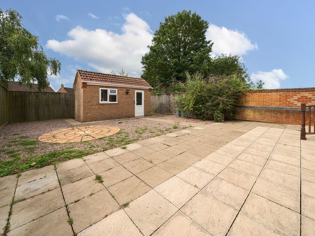 3 bed bungalow for sale in Mayfair Close, Fleet Hargate, Holbeach, Lincolnshire PE12, £250,000