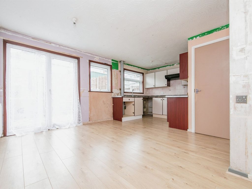 3 bed terraced house for sale in Chesterton Close, Ipswich IP2, £200,000