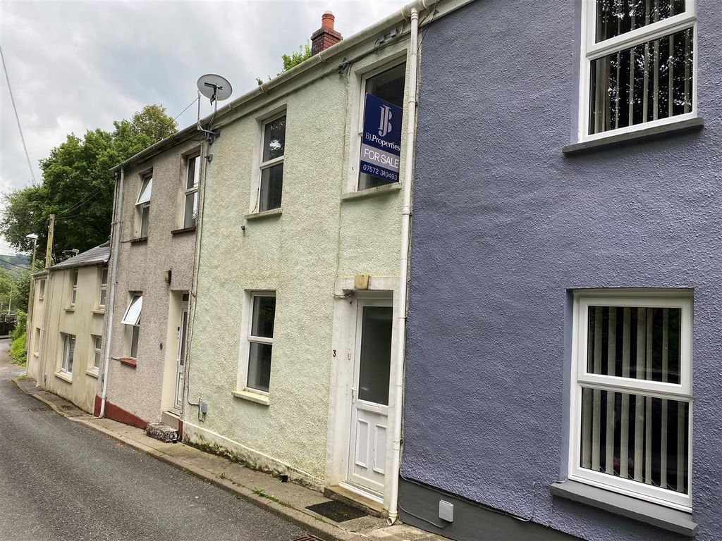 3 bed terraced house for sale in Reservoir Road, Carmarthen SA31, £99,500