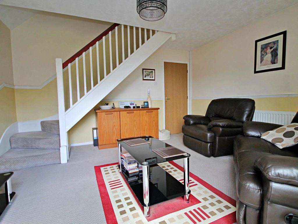 2 bed property for sale in Lawrence Court, Tamworth B79, £165,000