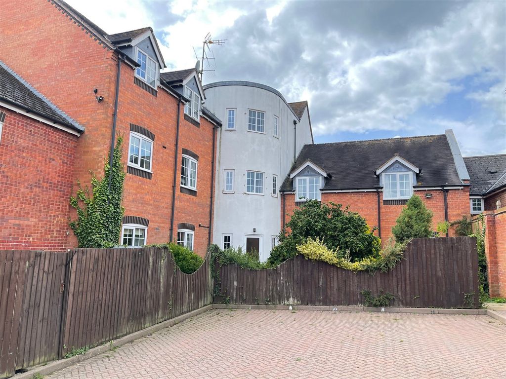 2 bed flat for sale in Henley Park Court, High Street, Henley-In-Arden B95, £239,950