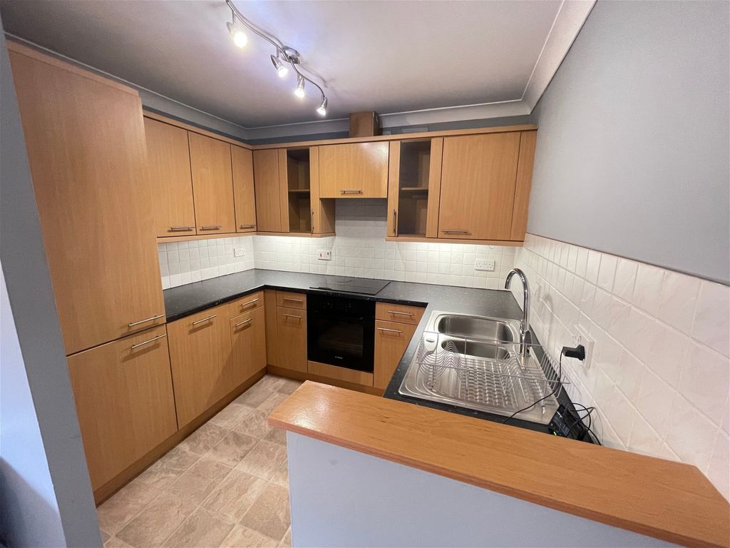 2 bed flat for sale in Henley Park Court, High Street, Henley-In-Arden B95, £239,950