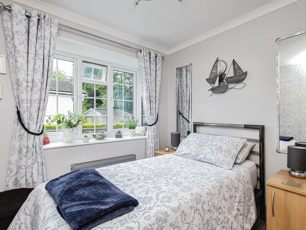 2 bed mobile/park home for sale in Hyde Park, Littleport, Ely CB6, £180,000