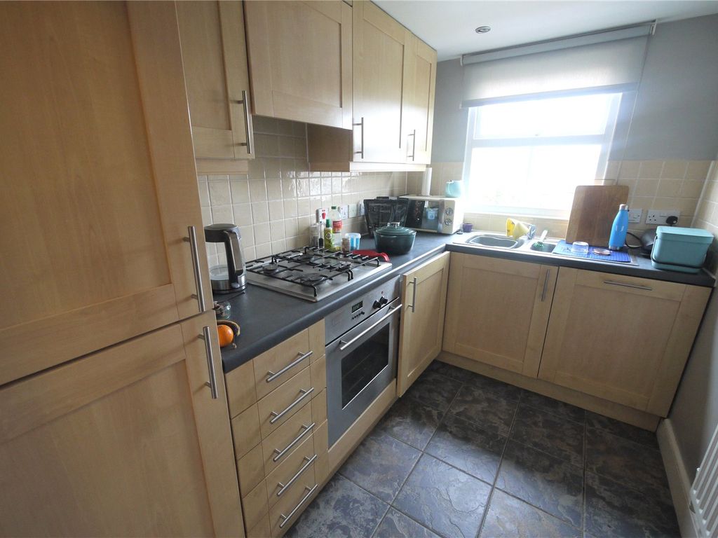 1 bed flat for sale in The Courtyard, Brentwood, Essex CM15, £220,000