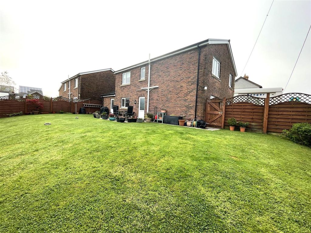 4 bed detached house for sale in Llys Anron, Cross Hands, Llanelli SA14, £325,000