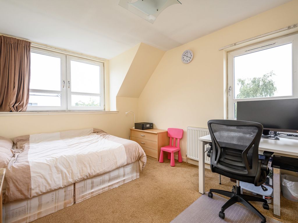 2 bed flat for sale in 162/8 Glasgow Road, Edinburgh EH12, £220,000