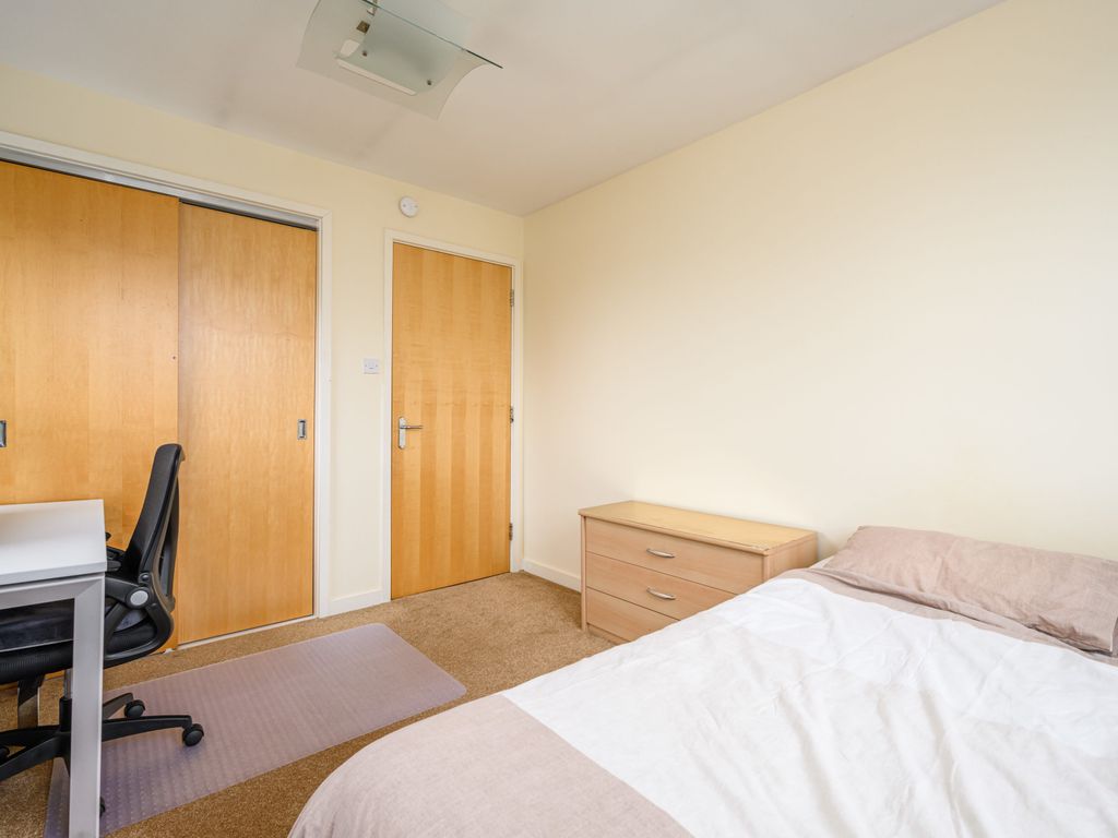 2 bed flat for sale in 162/8 Glasgow Road, Edinburgh EH12, £220,000