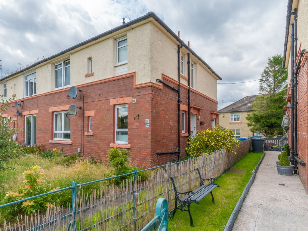 2 bed flat for sale in Bankhead Road, Glasgow G73, £95,000