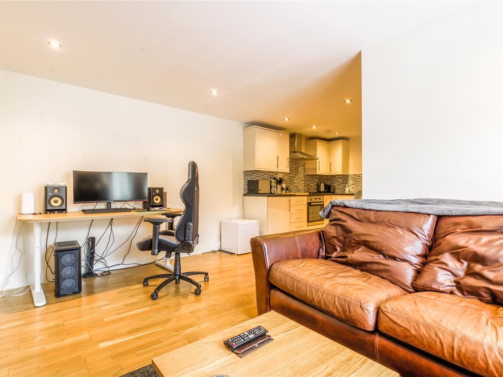 1 bed flat for sale in Cannon Street, Bedminster, Bristol BS3, £185,000