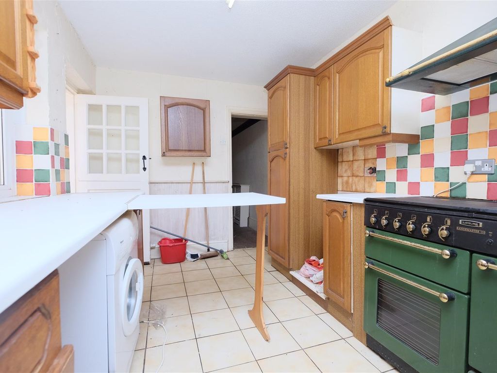 3 bed property for sale in Thornbury Road, Uphill, Weston-Super-Mare BS23, £250,000