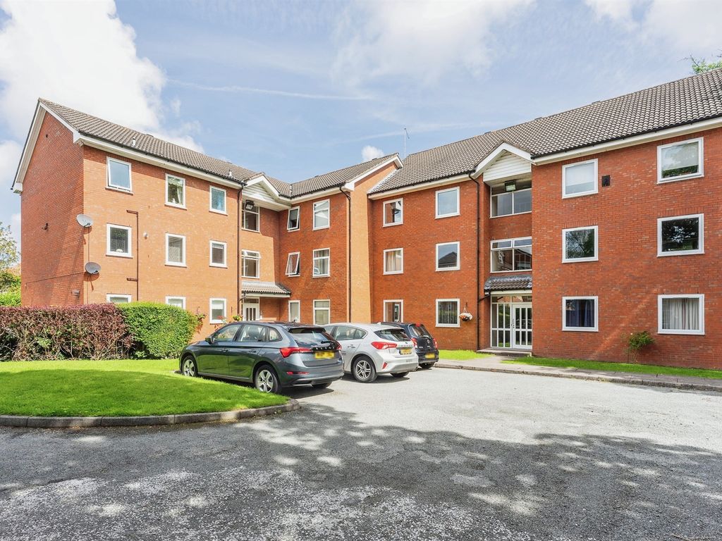 2 bed flat for sale in Bidston Road, Oxton, Prenton CH43, £70,000