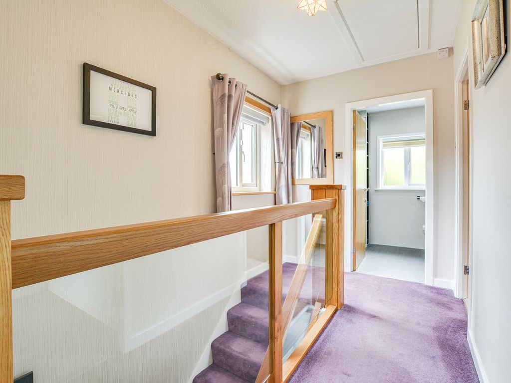 3 bed detached house for sale in Carnoustie Close, Preston, Lancashire PR2, £270,000