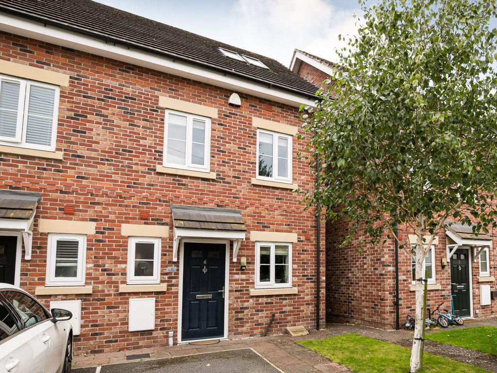 3 bed town house for sale in The Hollies, Chester CH1, £300,000