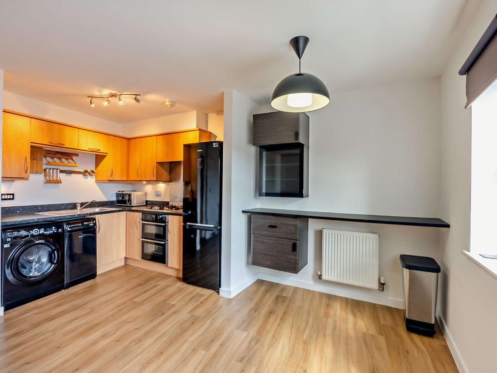 2 bed flat for sale in Kings Wharf, Mill Street, Wantage OX12, £215,000