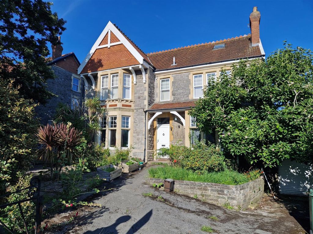 3 bed flat for sale in Eastcombe Road, Weston-Super-Mare BS23, £250,000