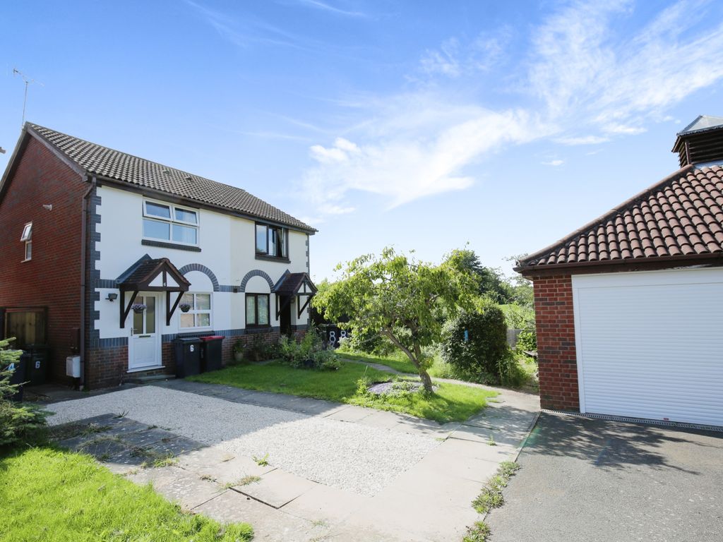 2 bed semi-detached house for sale in Barnsley Close, Atherstone CV9, £200,000