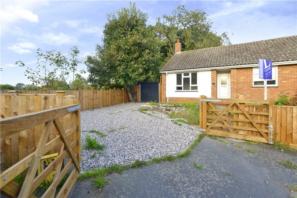 2 bed bungalow for sale in Highfields, Great Yeldham, Halstead CO9, £290,000