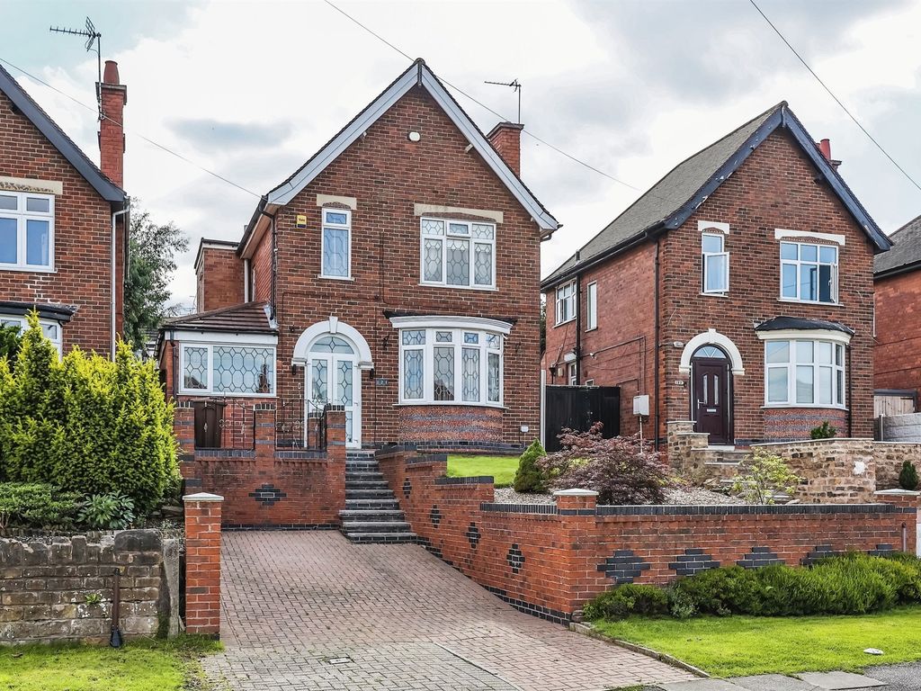 4 bed detached house for sale in Bagnall Road, Nottingham NG6, £275,000