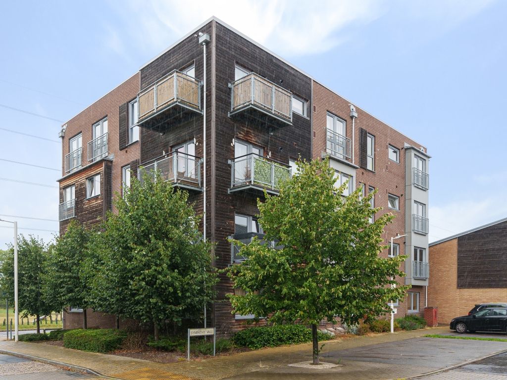 2 bed flat for sale in Sympathy Vale, Dartford DA1, £260,000