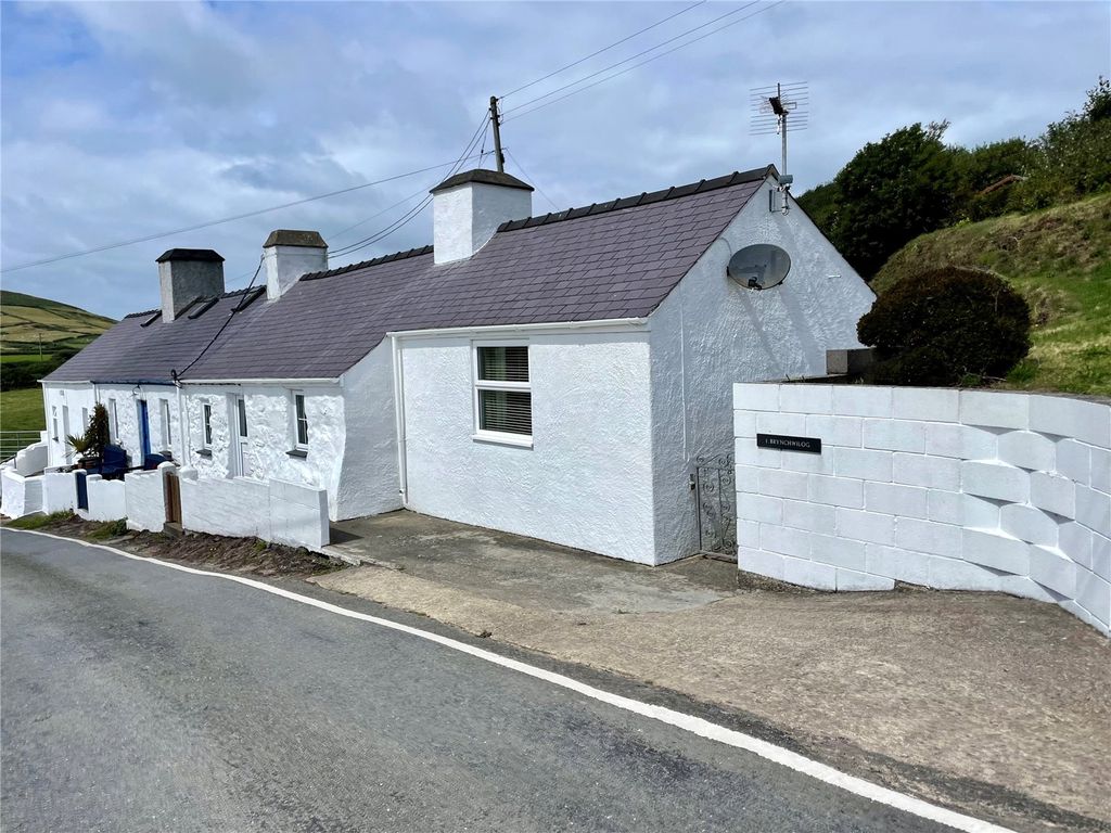 2 bed end terrace house for sale in Bryn Chwilog, Uwch Mynydd, Nr. Aberdaron, Gwynedd LL53, £250,000