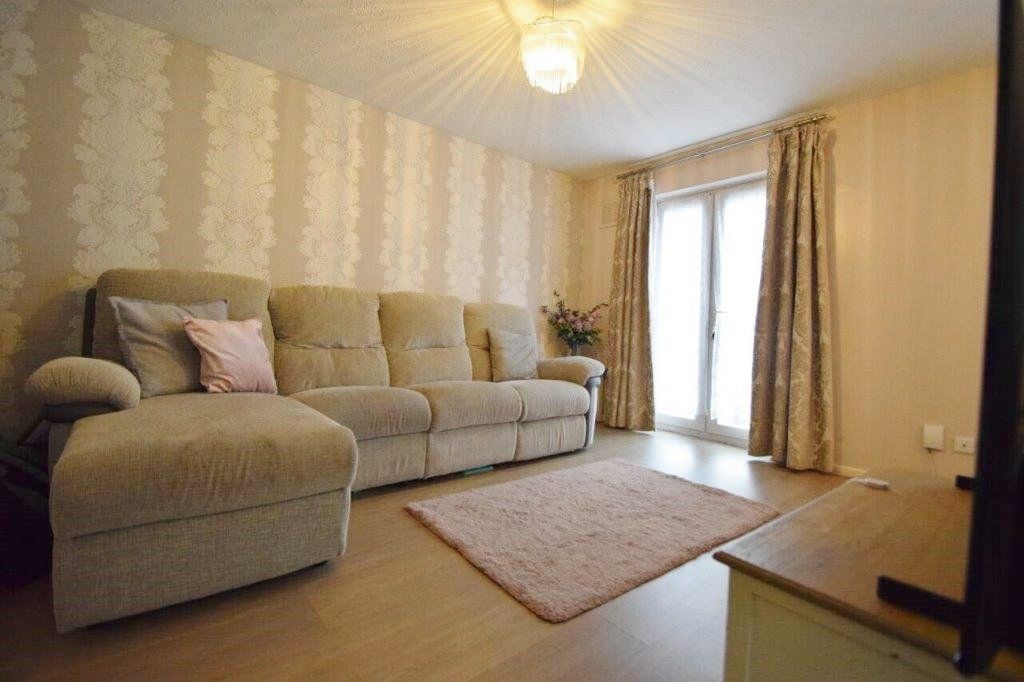 2 bed flat for sale in Boveney Close, Cippenham, Berkshire SL1, £225,000