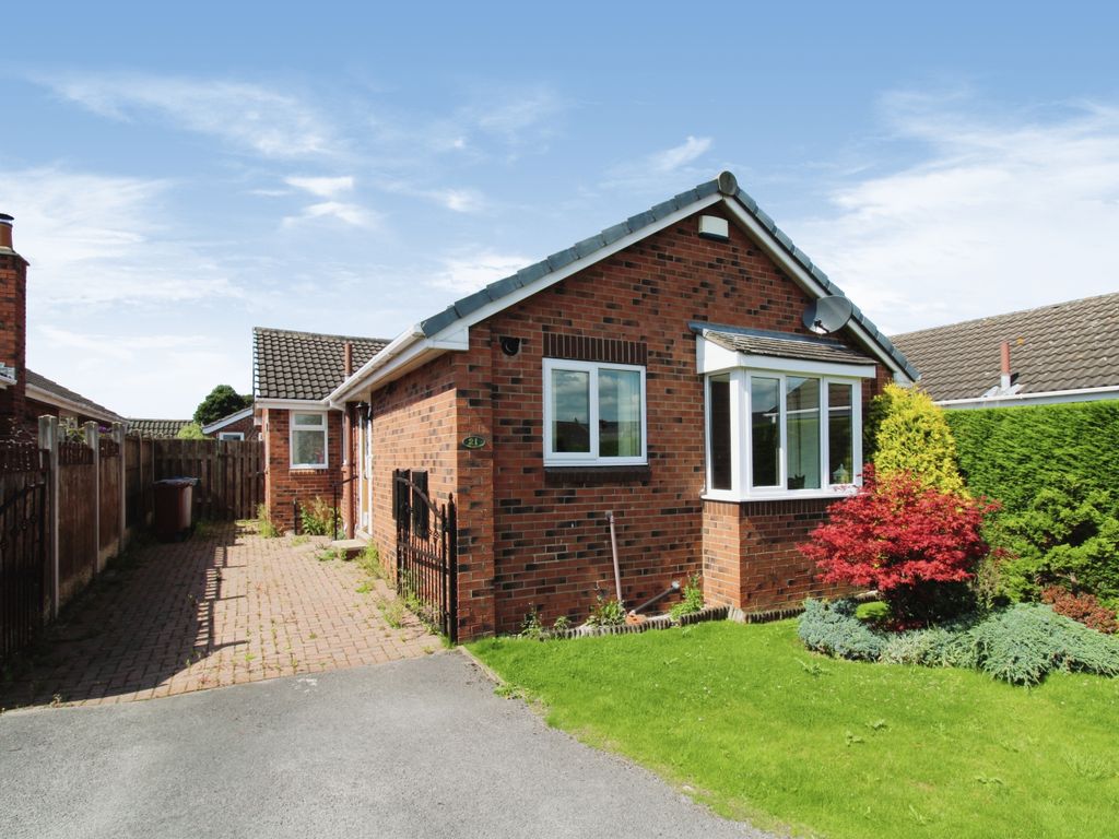 3 bed detached bungalow for sale in Hickleton Court, Thurnscoe, Rotherham S63, £145,000