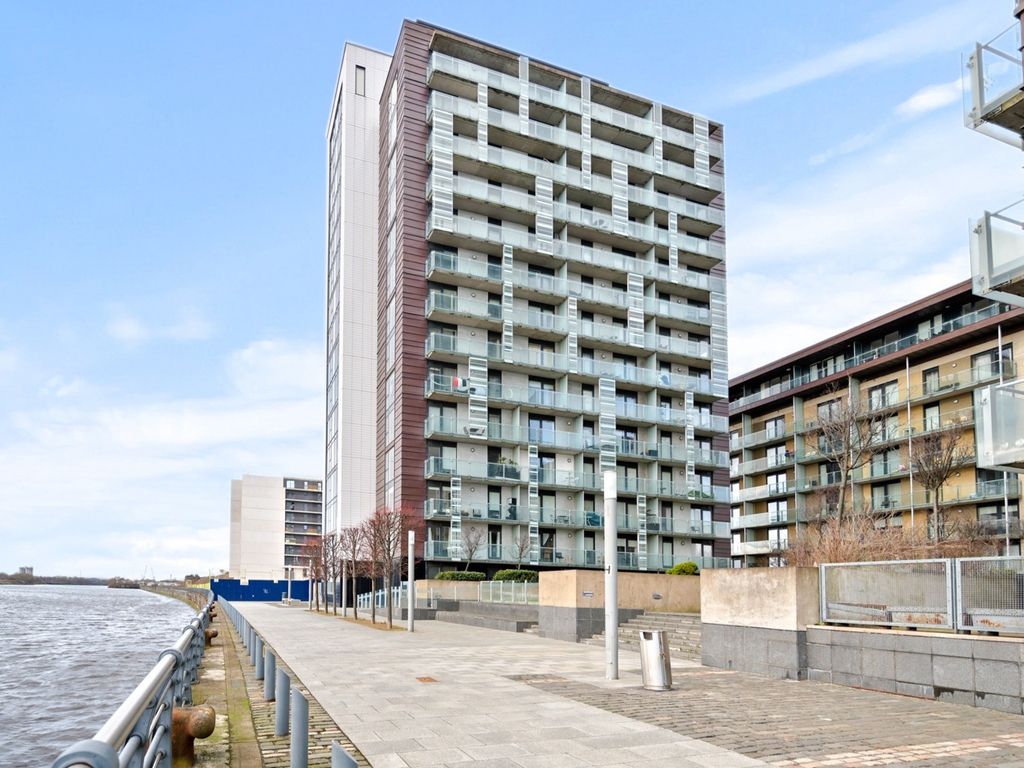 1 bed flat for sale in Meadowside Quay Walk, Glasgow Harbour, Glasgow G11, £99,000