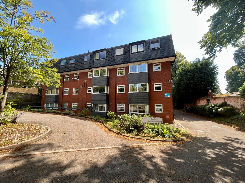2 bed flat for sale in Newlands Court, Llanishen, Cardiff CF14, £90,000