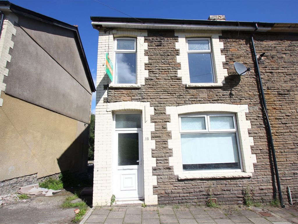 3 bed end terrace house for sale in Hendre Road, Abertridwr, Caerphilly CF83, £125,000