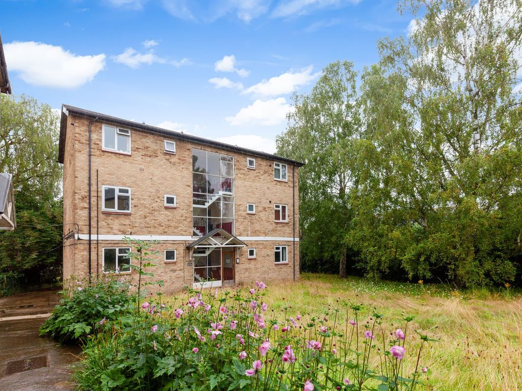 1 bed flat for sale in Millway Close, Oxford OX2, £210,000