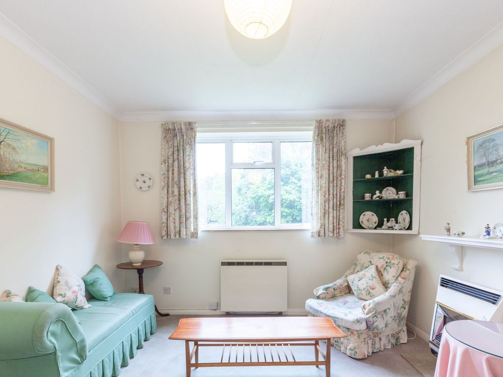 1 bed flat for sale in Millway Close, Oxford OX2, £210,000