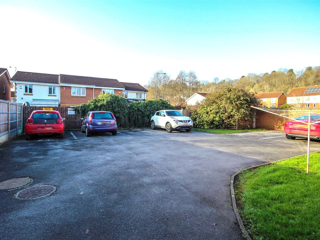 1 bed flat for sale in Roegate Drive, St. Annes Park, Bristol BS4, £160,000
