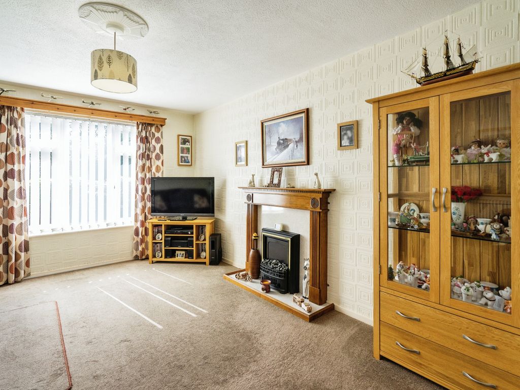 3 bed terraced house for sale in Fern Close, Birchwood, Warrington, Cheshire WA3, £160,000