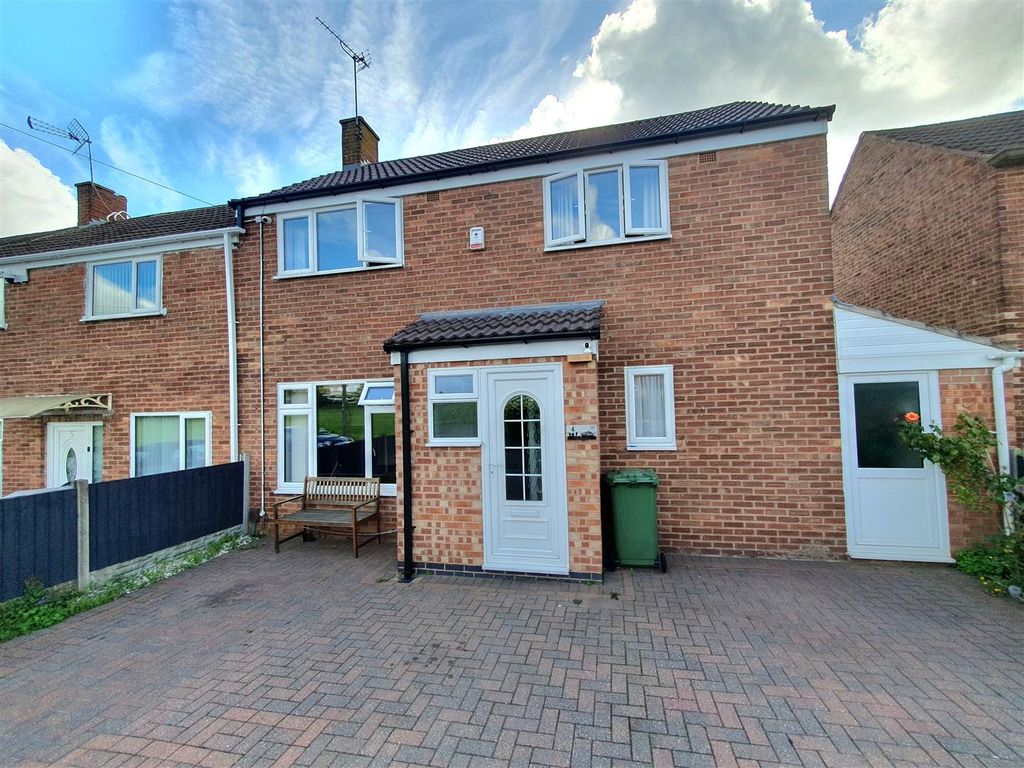 3 bed end terrace house for sale in The Dingle, Camp Hill, Nuneaton CV10, £185,000