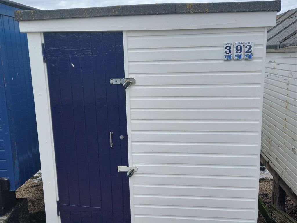 Property for sale in Beach Hut 392, Thorpe Bay, Essex SS1, £89,000