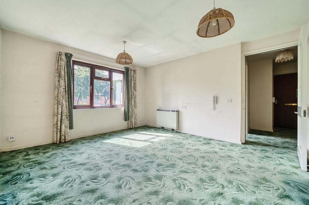 1 bed flat for sale in Headington, Oxfordshire OX3, £108,500