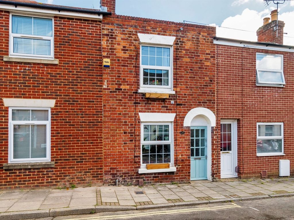 2 bed terraced house for sale in Liverpool Street, Southampton SO14, £230,000