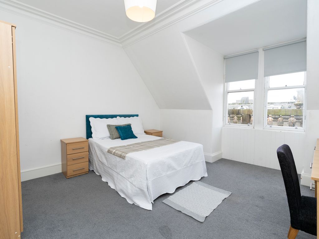 3 bed flat for sale in Whitehall Street, Dundee DD1, £160,000