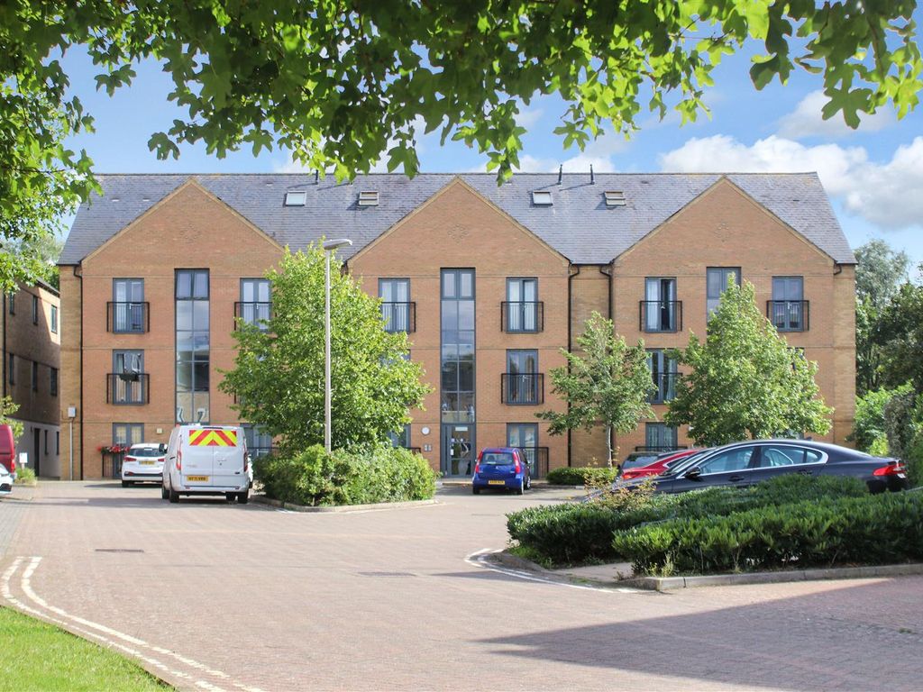 2 bed flat for sale in Felstead, Caldecotte, Milton Keynes MK7, £250,000