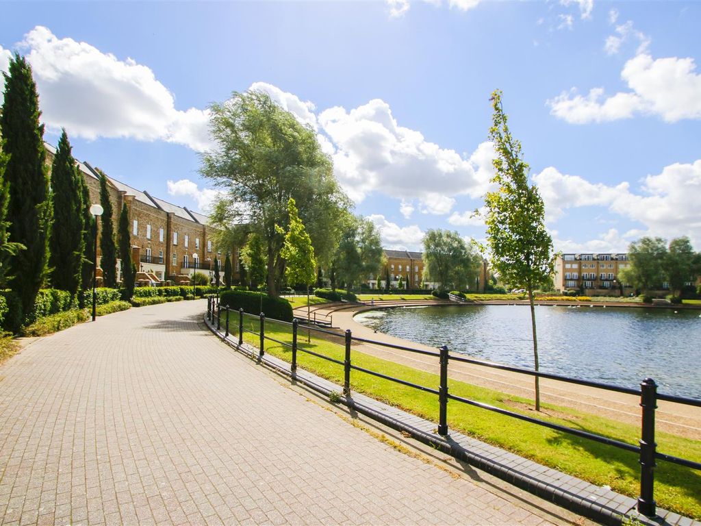 2 bed flat for sale in Felstead, Caldecotte, Milton Keynes MK7, £250,000