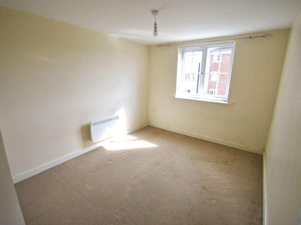 2 bed flat for sale in Harris Road, Armthorpe, Doncaster DN3, £97,500