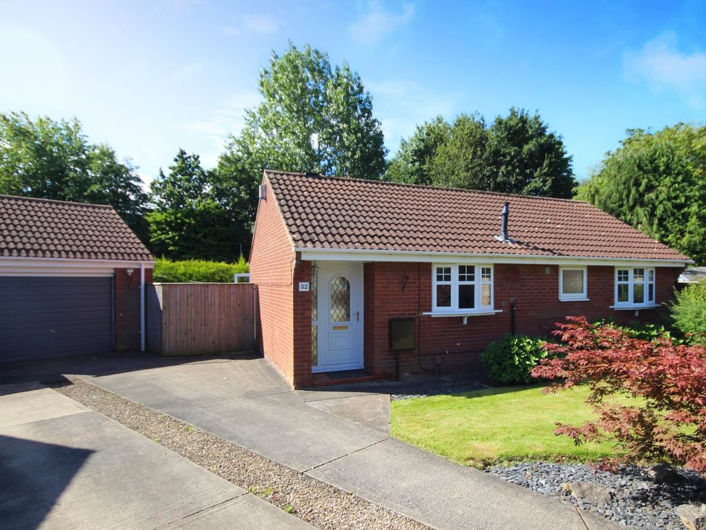 2 bed bungalow for sale in Saxonfield, Coulby Newham, Middlesbrough, North Yorkshire TS8, £199,950