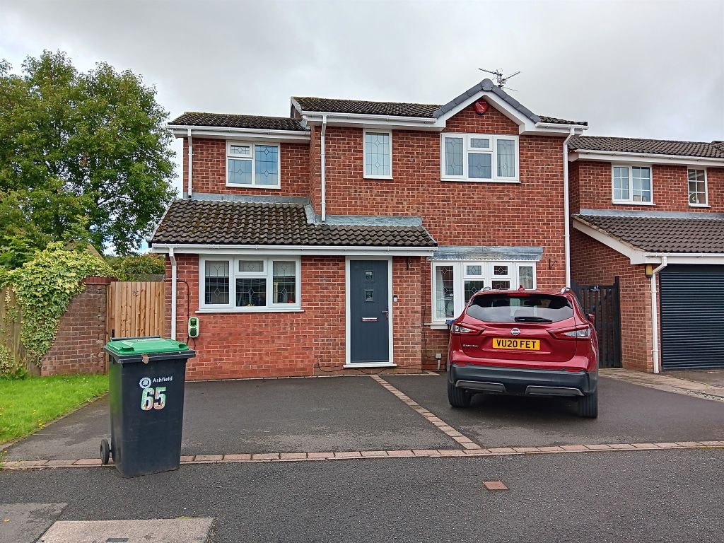 4 bed detached house for sale in Bolingey Way, Hucknall, Nottingham NG15, £280,000