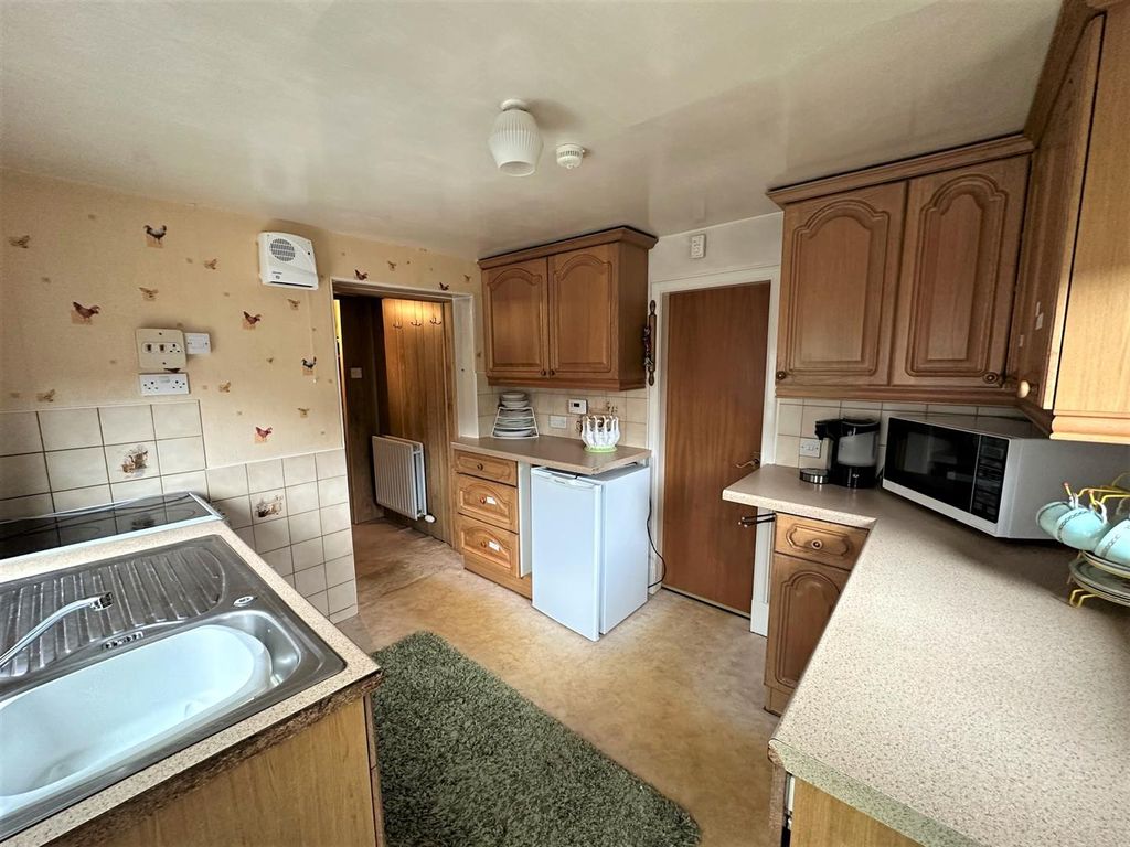 4 bed detached house for sale in Alexandra Road, Keith AB55, £165,000