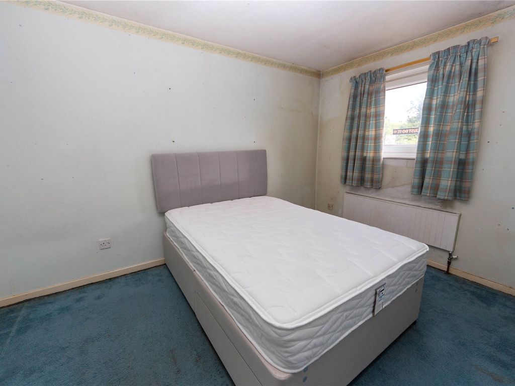 3 bed terraced house for sale in Glyn Collen, Pentwyn, Cardiff CF23, £200,000