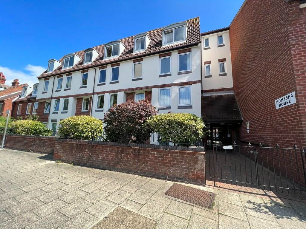 1 bed flat for sale in Green Road, Southsea PO5, £50,000